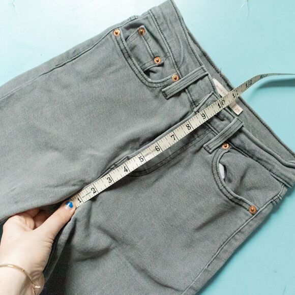 Levi's Gray Wedgie Straight Leg Classic High Waist Jeans Size 25 Button Fly - Picture 6 of 8